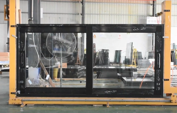 定制款铝合金推拉窗